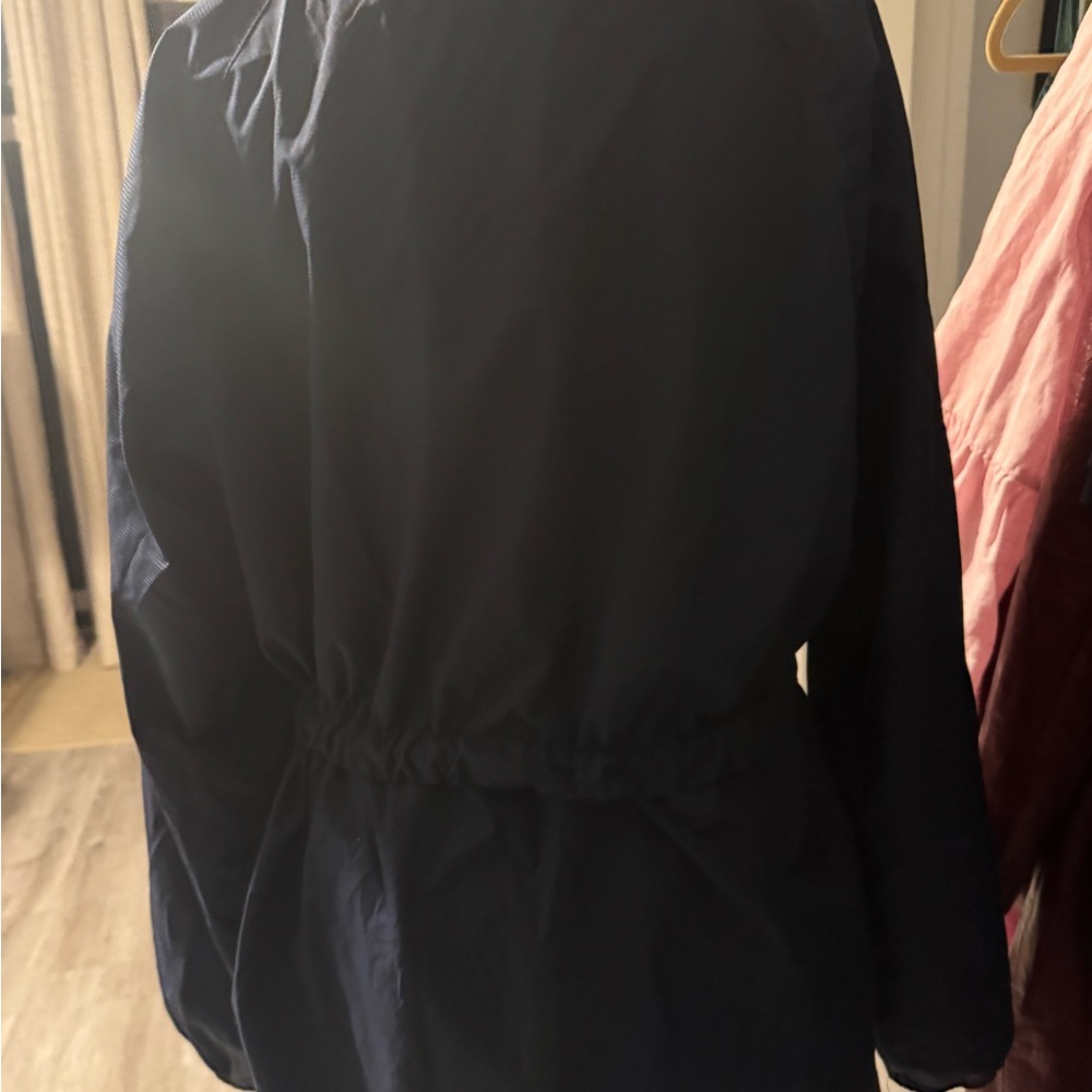 New Balance Women's Dark Blue Utility Jacket - Picture 2 of 6